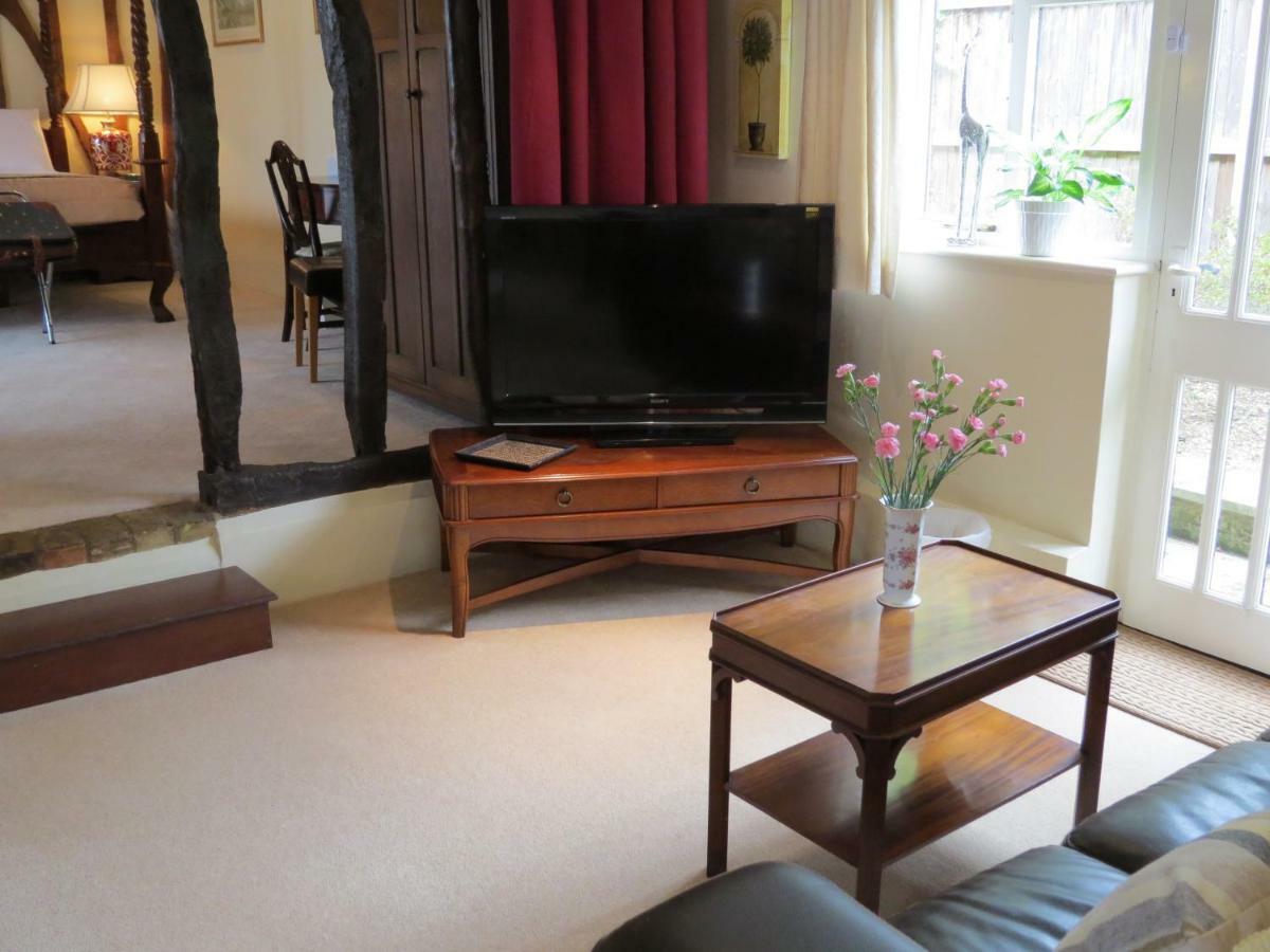 The Greyhound - Historic Former Bed & Breakfast Glemsford